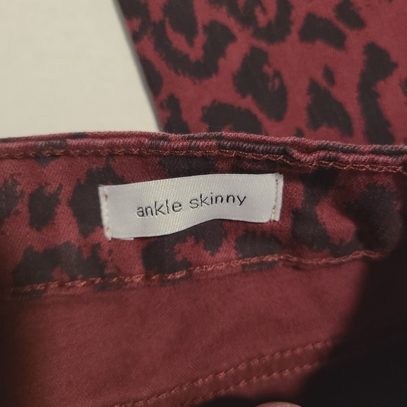 NWT Social Standards Ankle Skinny Sketchy Cheetah Red Pants Size 8 - Picture 10 of 14